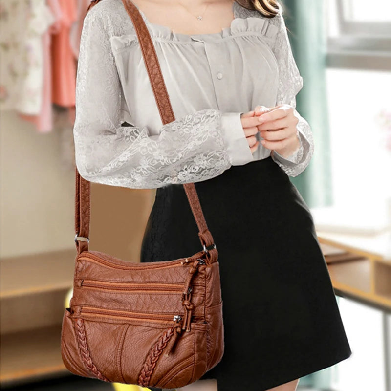 Bolsa Feminina Flap Yogodlns by ZAFFIORA – Elegância Minimalista com Design Atemporal