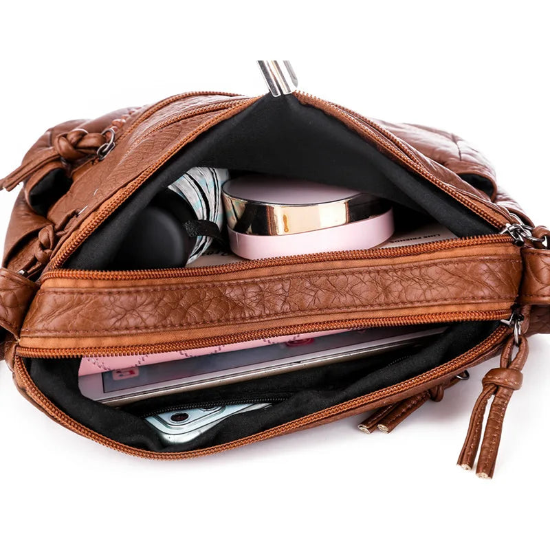 Bolsa Feminina Flap Yogodlns by ZAFFIORA – Elegância Minimalista com Design Atemporal