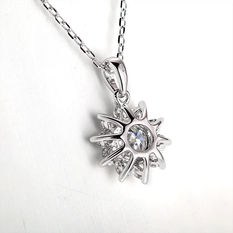 ZAFFIORA Colar Clássico com Pedra Moissanite 1CT – Prata Esterlina 925 com Banho de Ouro Branco