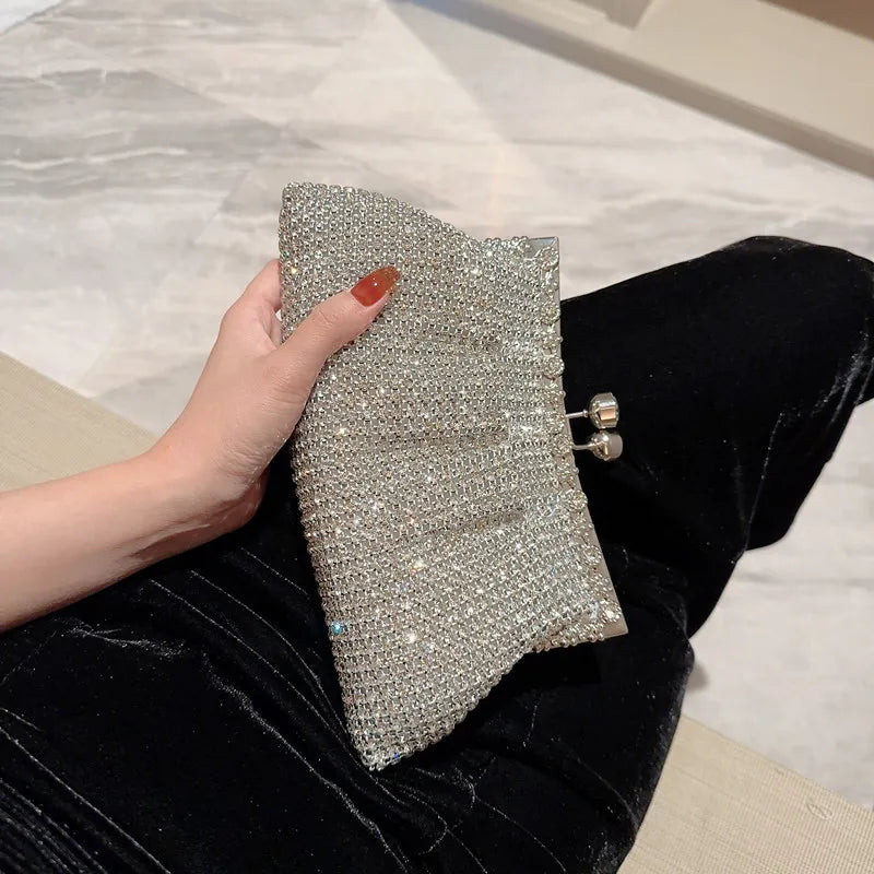 Bolsa de Mão ZAFFIORA – Elegância Minimalista em Design Tote Premium