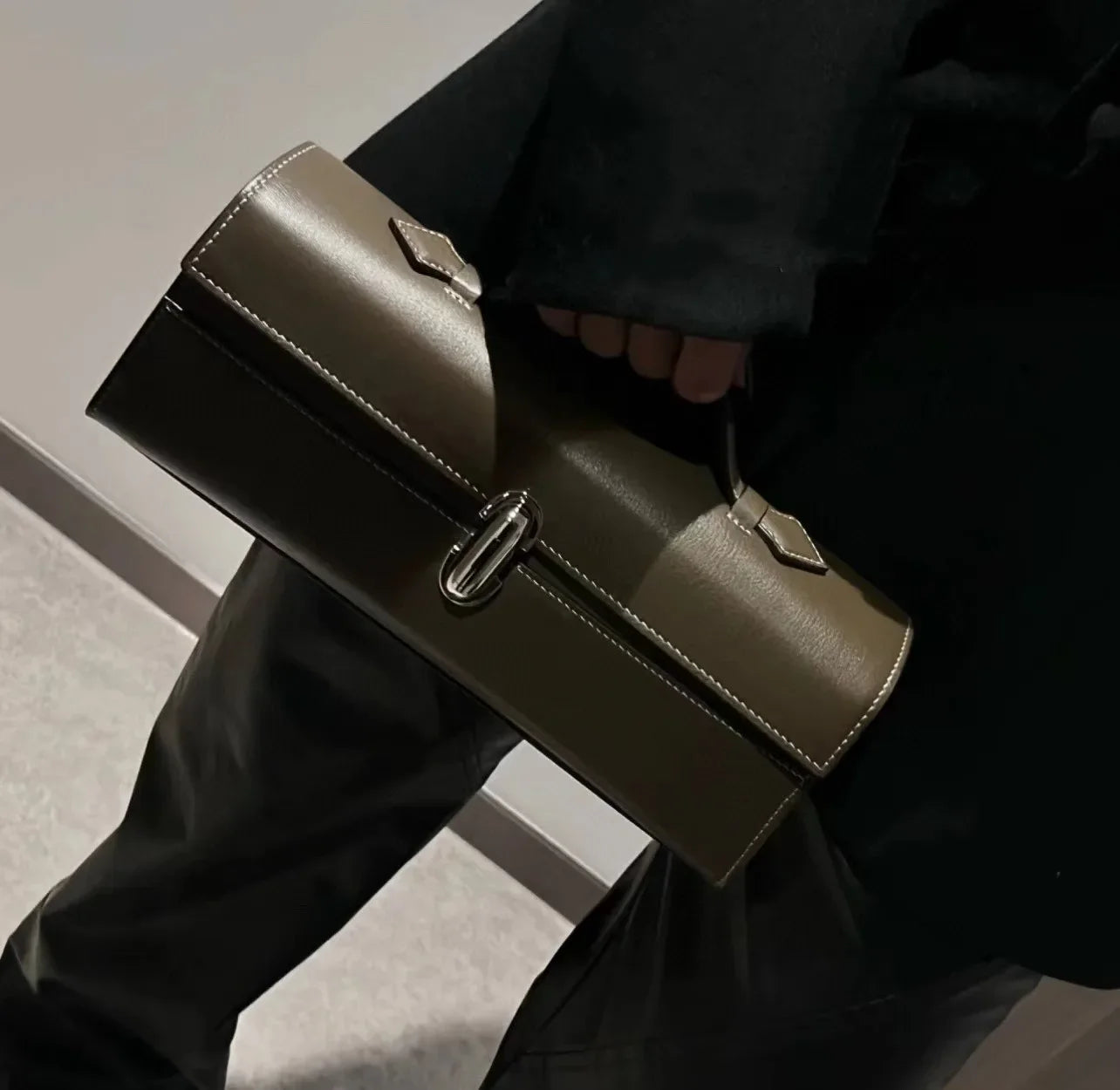 Bolsa de Viagem ZAFFIORA SAVETTE – Luxo Atemporal em Couro Legítimo