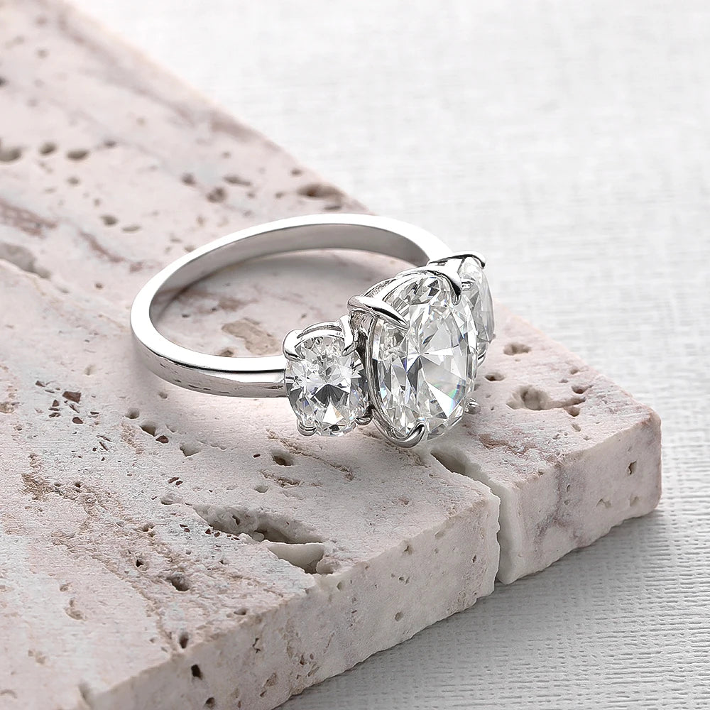 Anel Oval Moissanite 4CT by ZAFFIORA – Luxo, Brilho e Qualidade Garantida