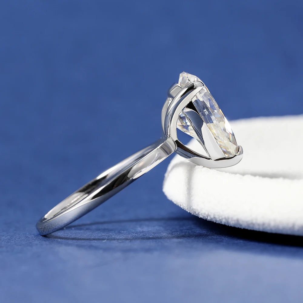ZAFFIORA – Anel de Noivado com Moissanita Corte Pera em Prata 925 e Banho de Ouro Branco 18K