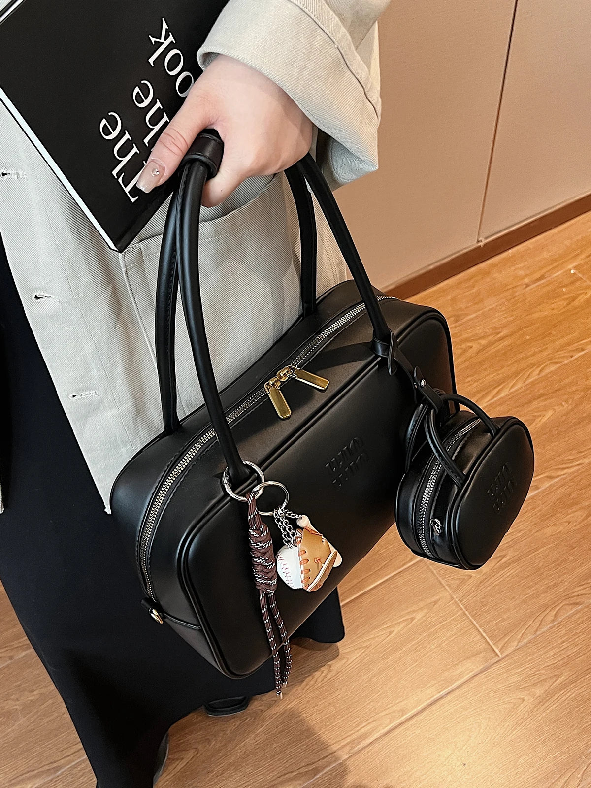 Bolsa ZAFFIORA Zar Fashion – Luxo Vegano, Espaço Inteligente e Elegância Atemporal