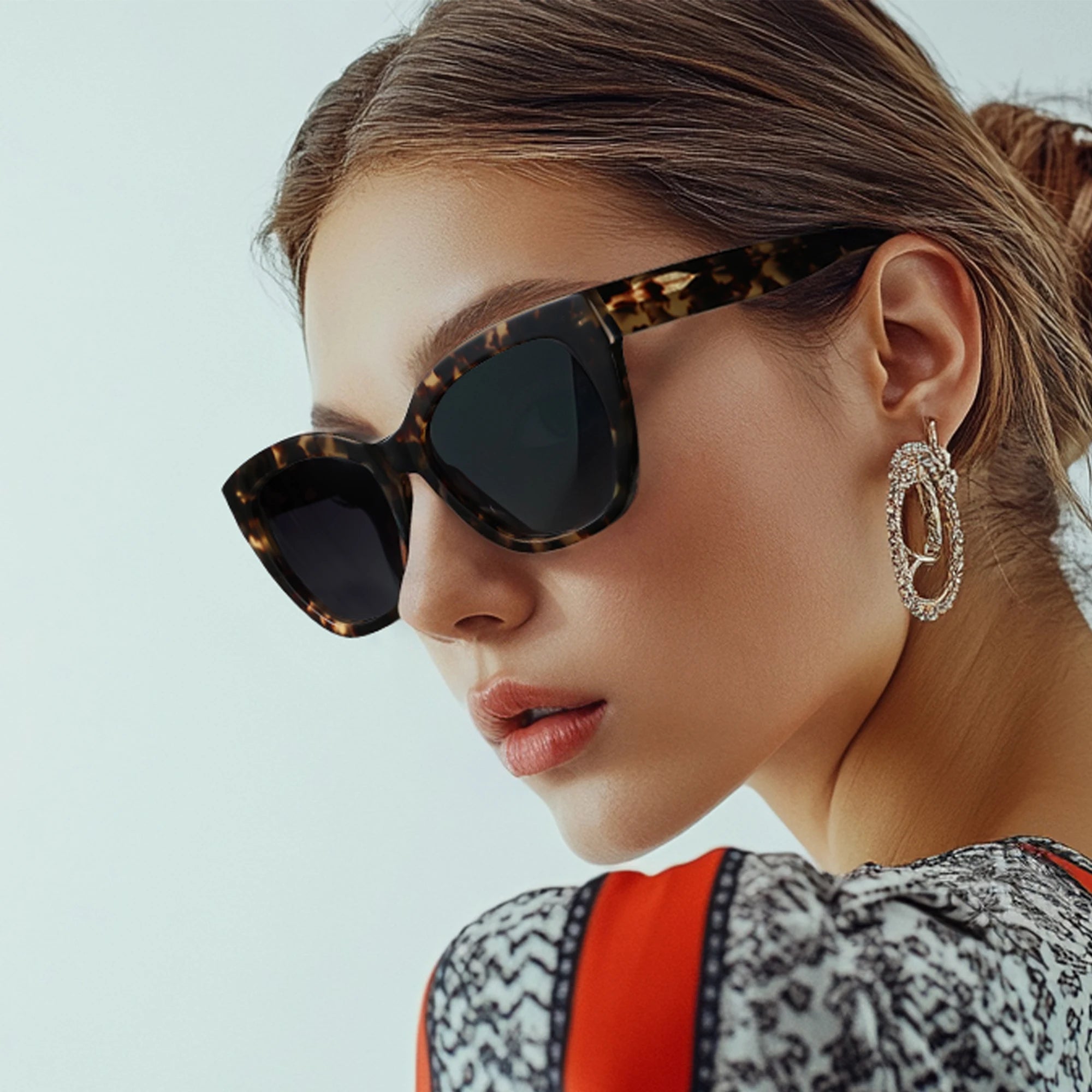 ZAFFIORA – Óculos de Sol com Design Moderno, Lentes Leves TAC e Armação em Acetato