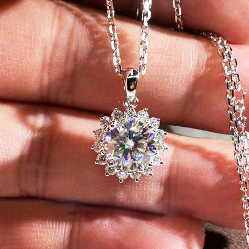 ZAFFIORA Colar Clássico com Pedra Moissanite 1CT – Prata Esterlina 925 com Banho de Ouro Branco