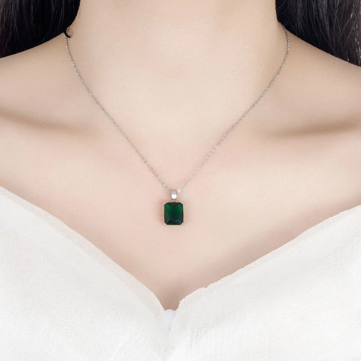 ZAFFIORA Pingente em Prata 925 com Zircônia Cúbica – Acessório Versátil e Elegante