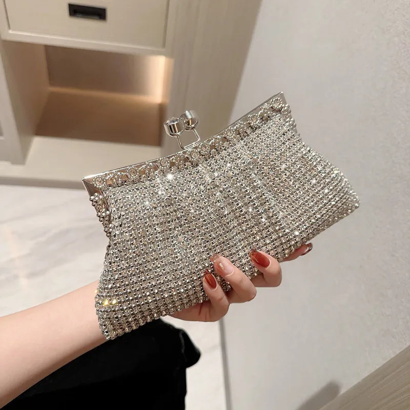 Bolsa de Mão ZAFFIORA – Elegância Minimalista em Design Tote Premium