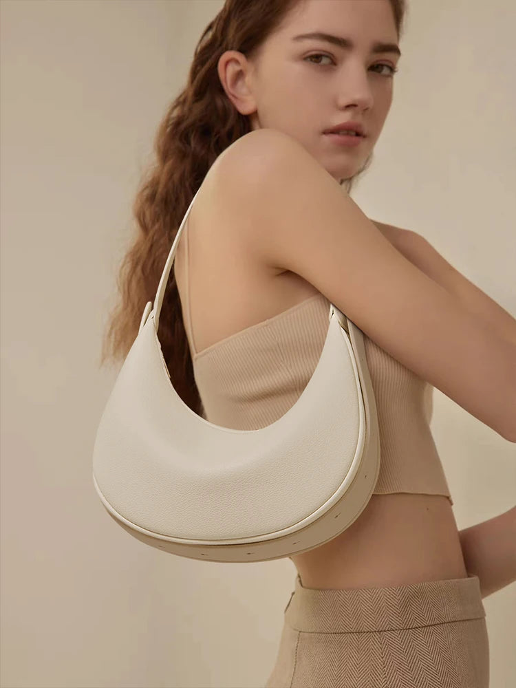 Bolsa de Ombro FOXER 901155F por ZAFFIORA | Sofisticação Casual com Conforto e Leveza