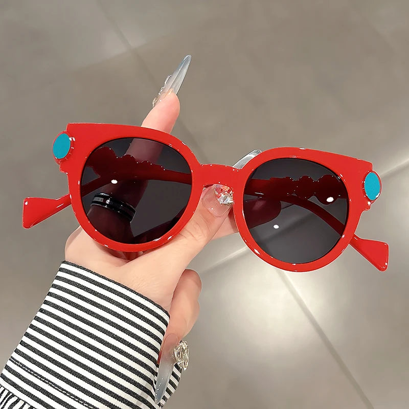 ZAFFIORA Óculos de Sol Feminino BY18042s – Elegância que Viaja com Você